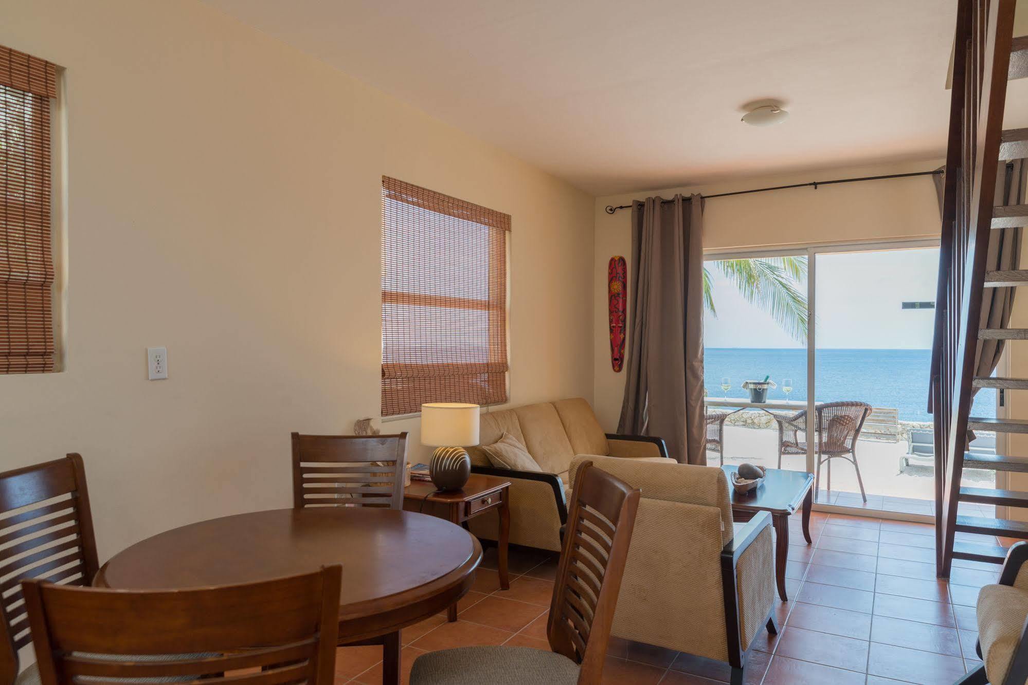 Lagun Blou Dive And Beach Resort Esterno foto